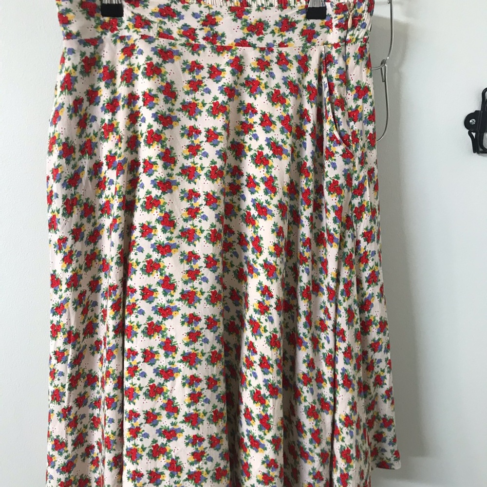 Midi Floral and Cream skirt